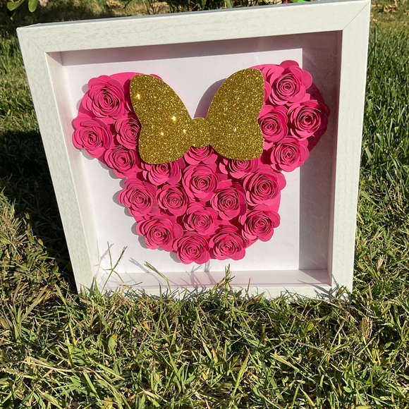 Minnie Mouse Shadow Box - Picture 1 of 4